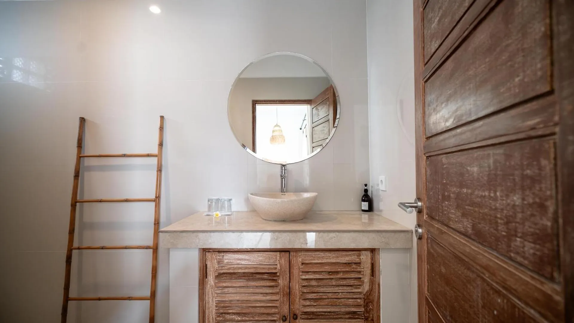The Eight Villa & Rooms Bali - Seminyak